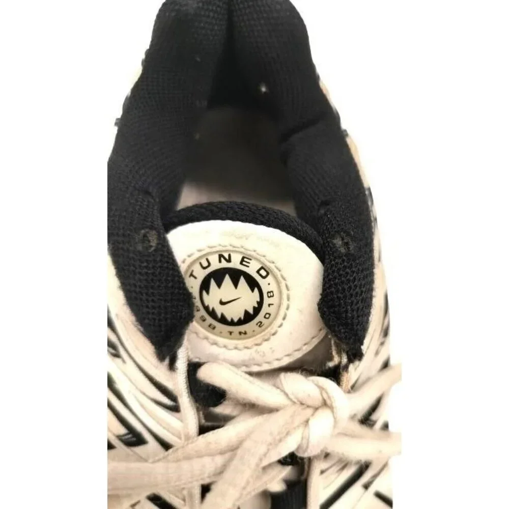 Nike Air Max Plus Tuned White Shark Print Sneakers men's 7 women's 9